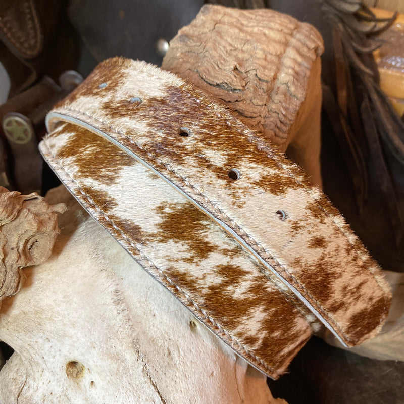 BROWN AND WHITE SPECKLED HAIR ON COWHIDE BELT